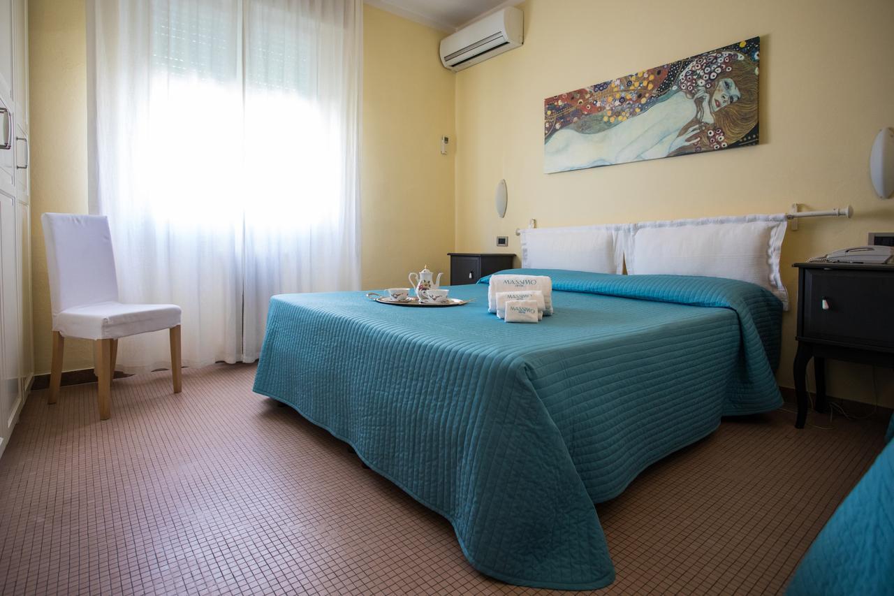 Hotel Massimo Marina di Cecina Exterior photo