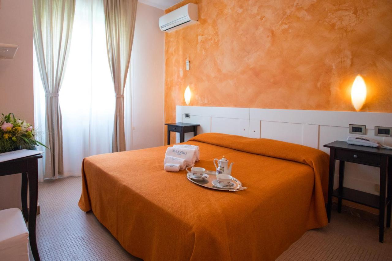 Hotel Massimo Marina di Cecina Exterior photo