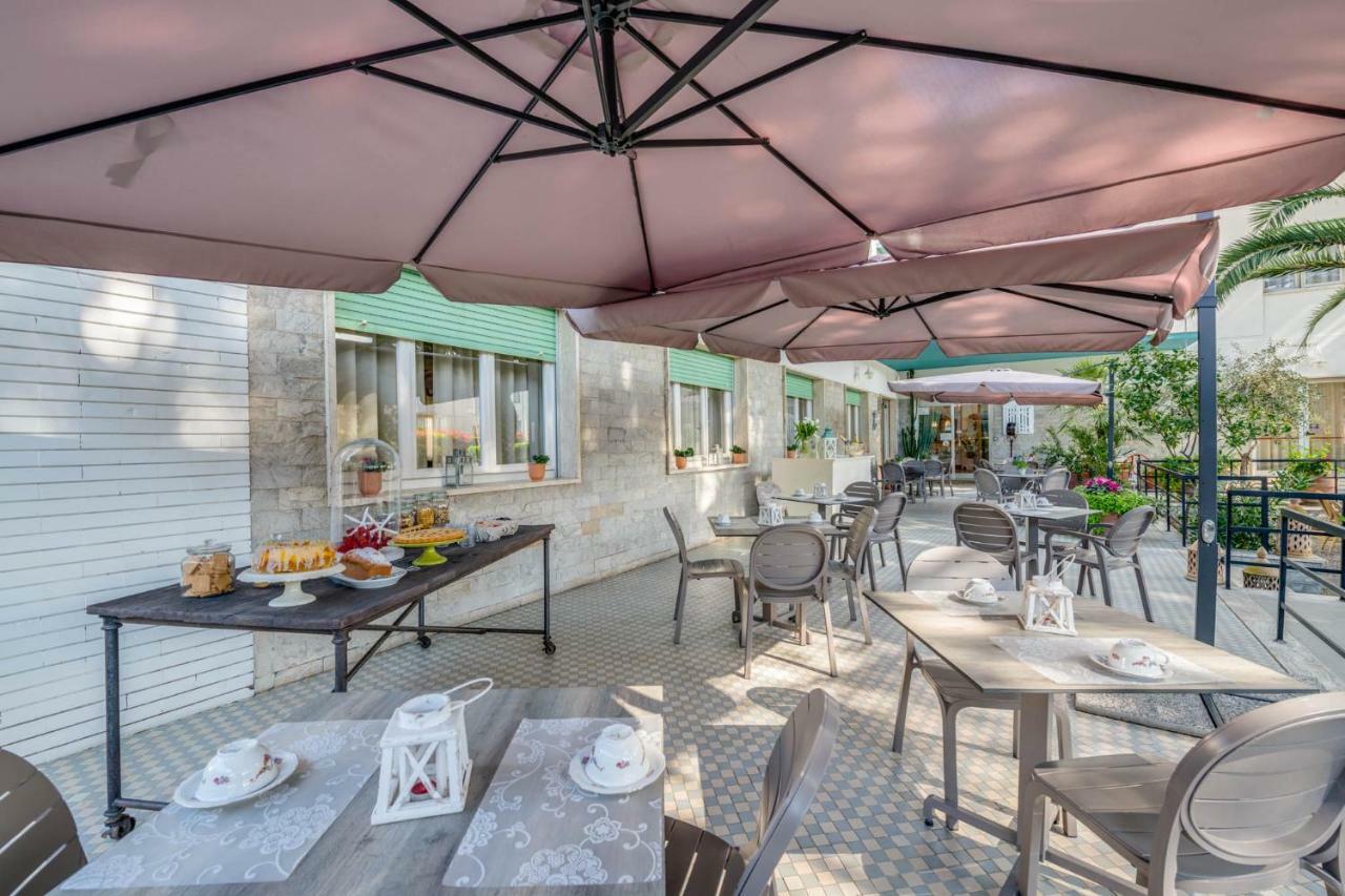 Hotel Massimo Marina di Cecina Exterior photo