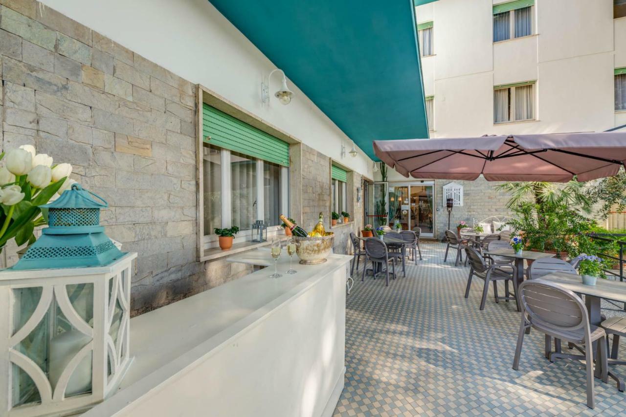 Hotel Massimo Marina di Cecina Exterior photo