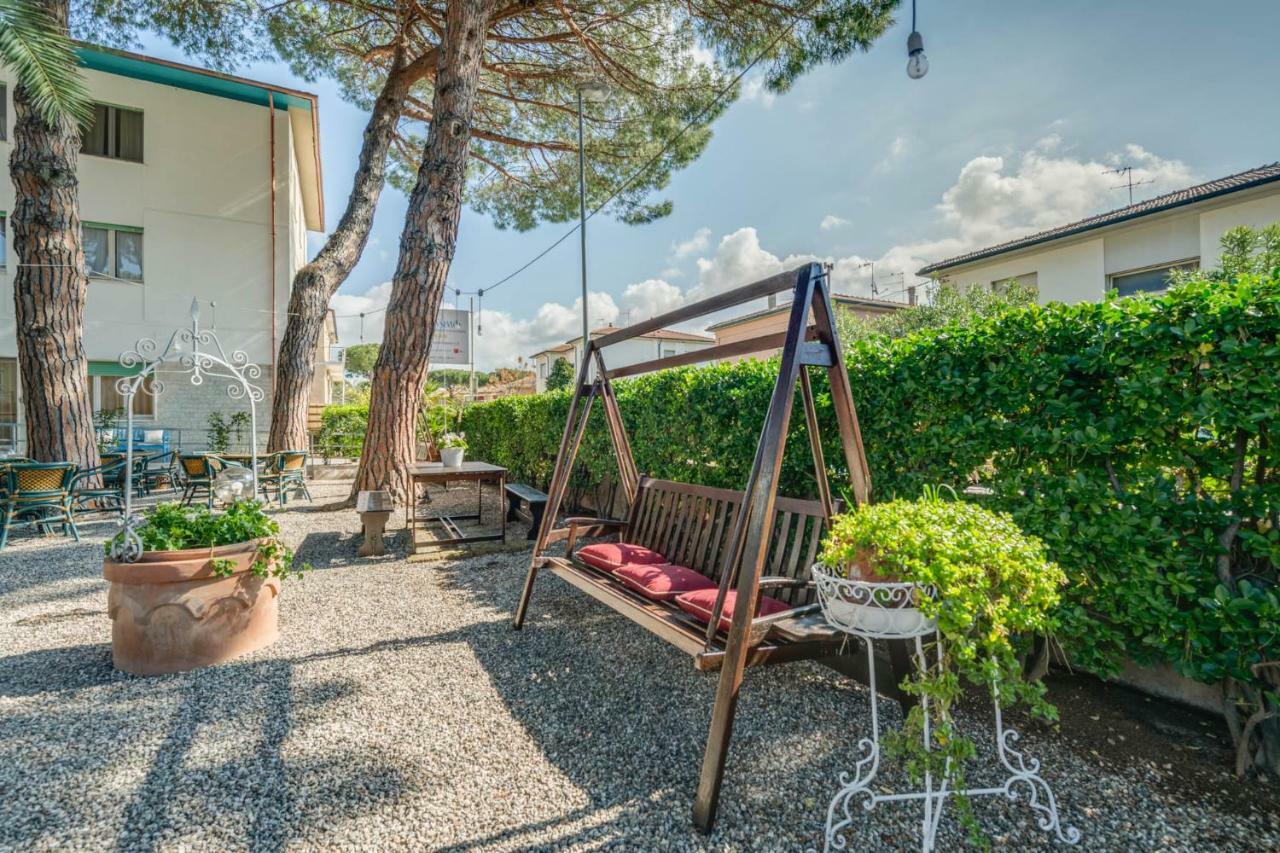 Hotel Massimo Marina di Cecina Exterior photo